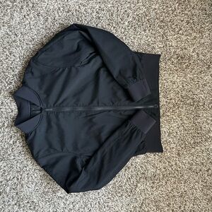 Lululemon - reversible zip up jacket - size 8